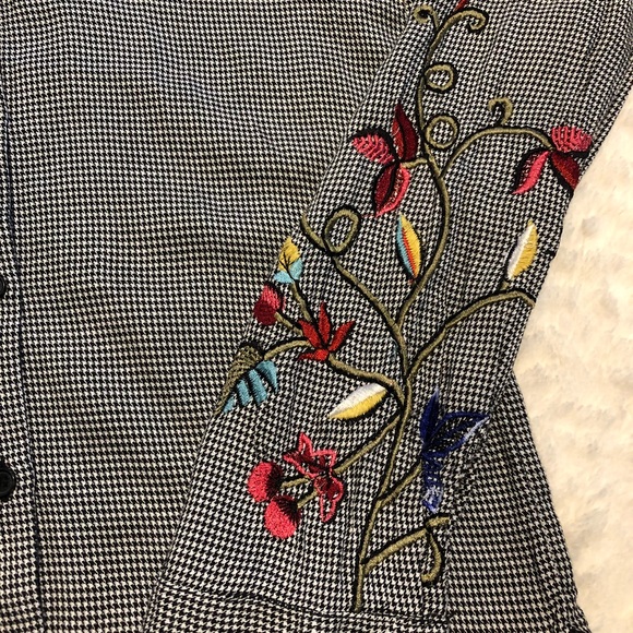 *Sold* Embroidered Sleeve Houndstooth Shirt - Picture 3 of 8